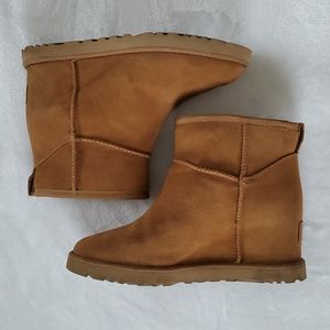 UGG Classic Femme Mini Boots